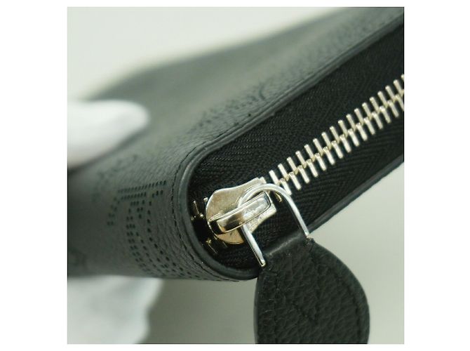 Cartera Zippy Louis Vuitton Mahina Negro - vista 6
