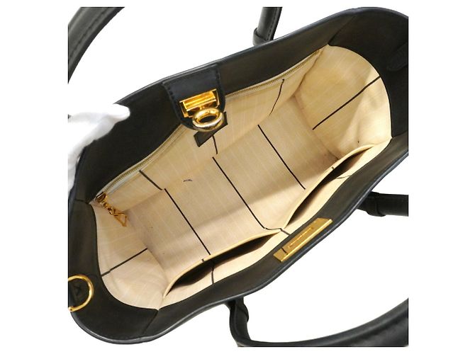 Louis Vuitton Monogram Tuffetage On My Side MM Handtasche Schwarz Aus weiß - Ansicht 4