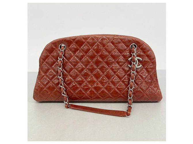 Borsa a tracolla Chanel Matelassé con catena Rosso - vista 10