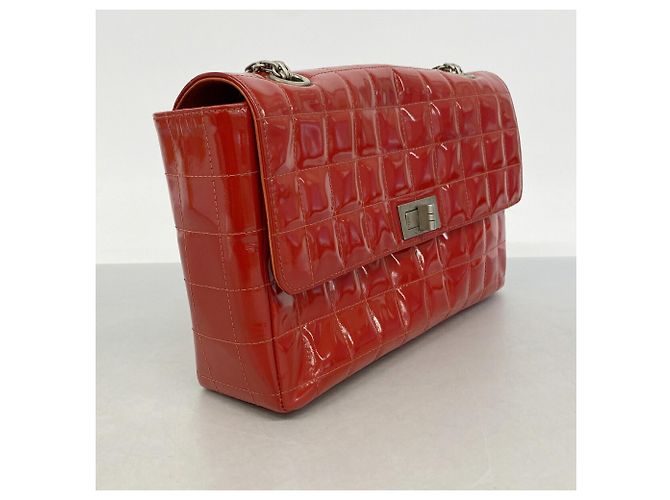 Borsa a tracolla Chanel in pelle verniciata rossa Rosso - vista 2