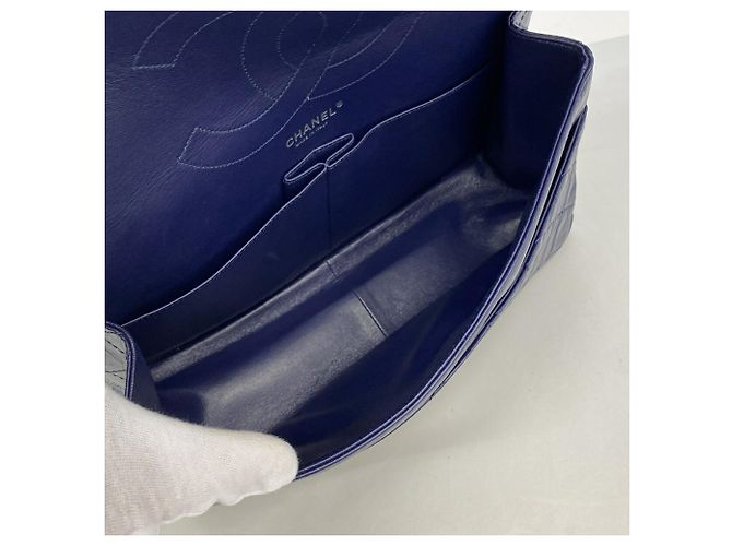 Borsa a tracolla Chanel in pelle blu 2.55 Matelassé - vista 4