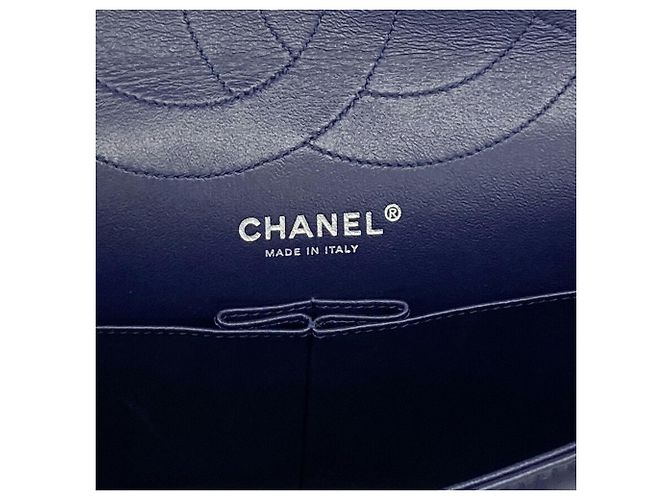 Borsa a tracolla Chanel in pelle blu 2.55 Matelassé - vista 5