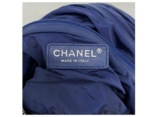 Borsa a tracolla Chanel in nylon Rosa Beige Blu navy - vista 5