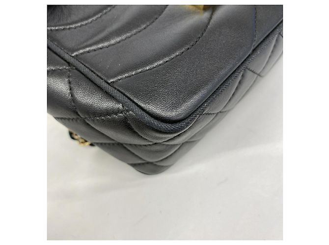 Borsa a tracolla Chanel in pelle d'agnello nera Nero - vista 6