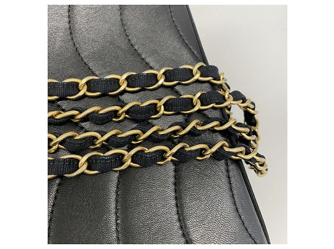 Borsa a tracolla Chanel in pelle d'agnello nera Nero - vista 7