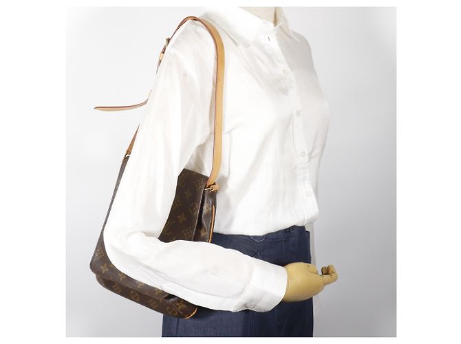 Louis Vuitton M51258 Musette Salsa Shoulder Bag Marrone - vista 14