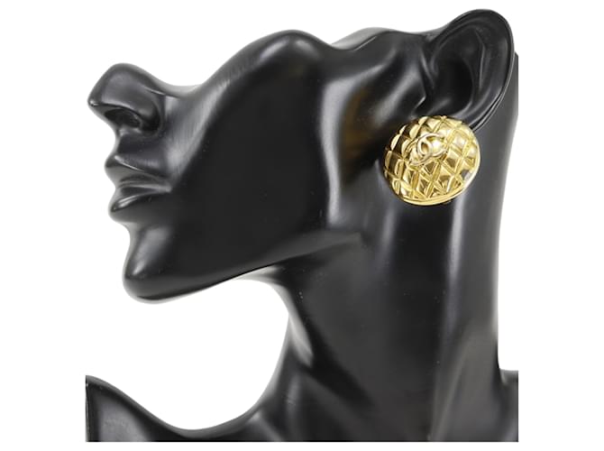 Orecchini Chanel Coco Mark Matelasse D'oro - vista 2