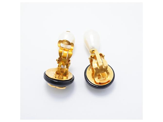 Orecchini a clip Chanel in nero e oro D'oro - vista 3