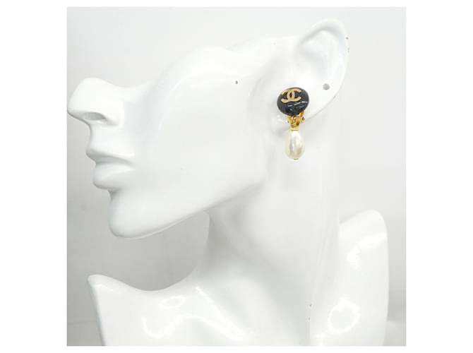 Orecchini a clip Chanel in nero e oro D'oro - vista 5