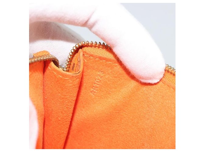 Louis Vuitton Pochette Accessoires Epi Large Arancione - vista 7