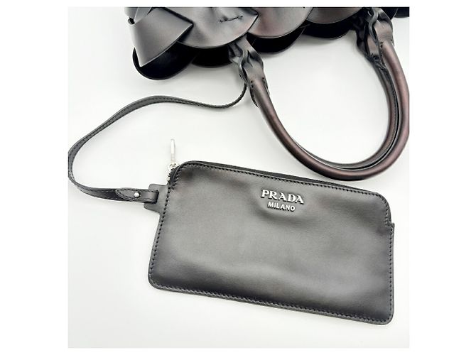 Saco Tote Prada em couro preto - vista 17