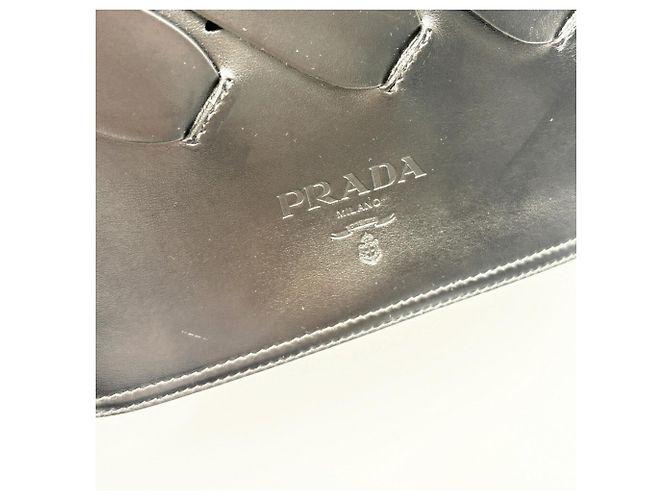 Saco Tote Prada em couro preto - vista 9