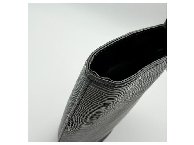 Borsa Noctamble in pelle Epi da donna Louis Vuitton Nero - vista 13