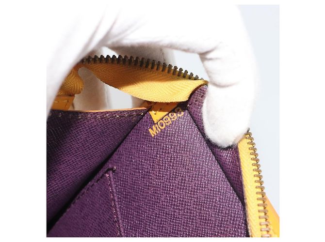 LOUIS VUITTON Epi Sac Triangle Hand Bag Yellow M52099 LV Auth 195374 Giallo - vista 12