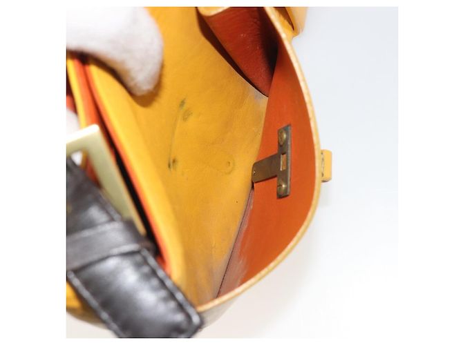 Borsa a tracolla BALLY in pelle Giallo Oro Auth 195037A D'oro - vista 11