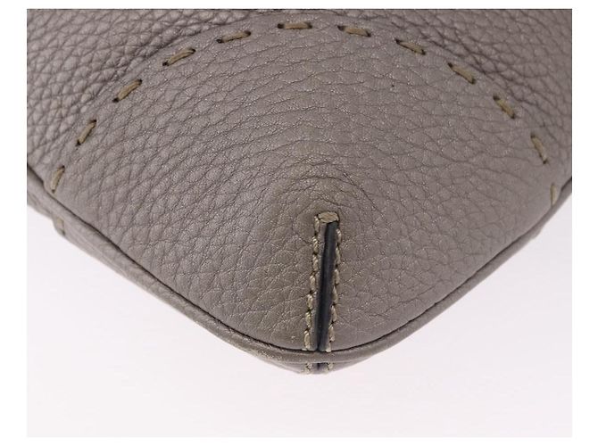 FENDI Celeria Schultertasche aus Leder Grau Silber authentisch 195653V Braun - Ansicht 15