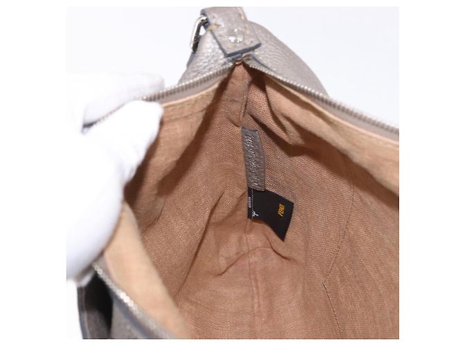FENDI Celeria Schultertasche aus Leder Grau Silber authentisch 195653V Braun - Ansicht 21