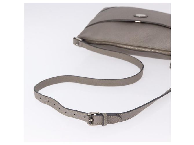 FENDI Celeria Schultertasche aus Leder Grau Silber authentisch 195653V Braun - Ansicht 7