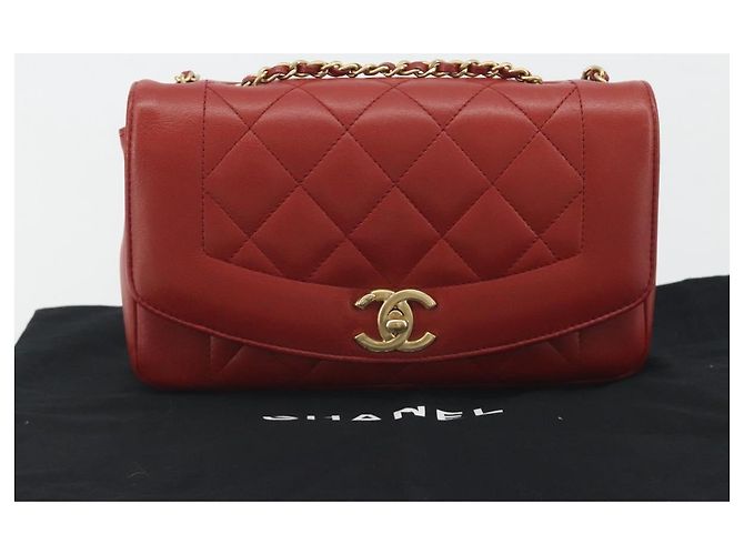 Borsa a tracolla CHANEL Matelassé in pelle d'agnello rossa con catena e CC dorato Auth 195253SM Rosso - vista 12