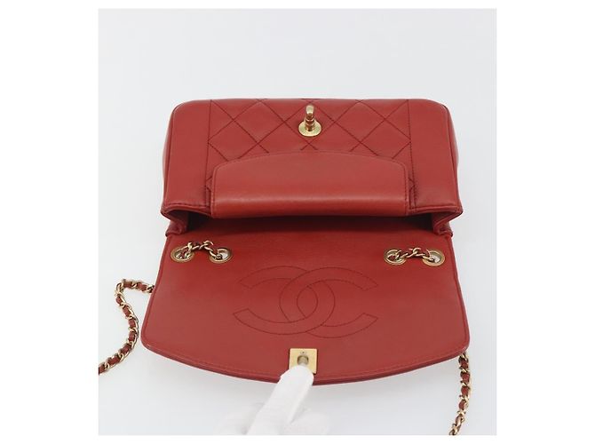Borsa a tracolla CHANEL Matelassé in pelle d'agnello rossa con catena e CC dorato Auth 195253SM Rosso - vista 20