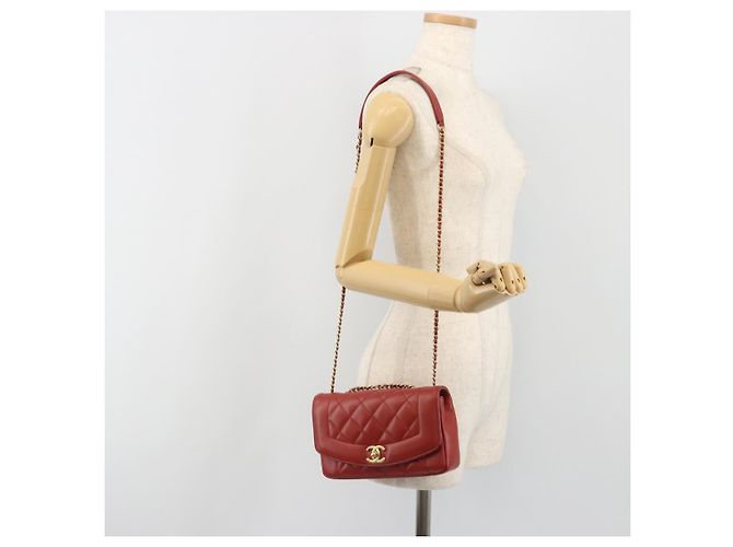 Borsa a tracolla CHANEL Matelassé in pelle d'agnello rossa con catena e CC dorato Auth 195253SM Rosso - vista 29