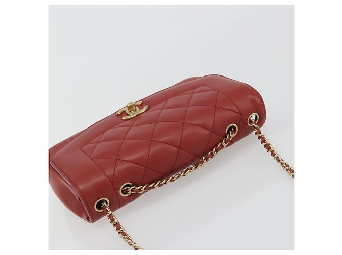 Borsa a tracolla CHANEL Matelassé in pelle d'agnello rossa con catena e CC dorato Auth 195253SM Rosso - vista 6