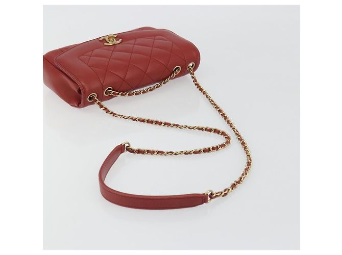 Borsa a tracolla CHANEL Matelassé in pelle d'agnello rossa con catena e CC dorato Auth 195253SM Rosso - vista 7