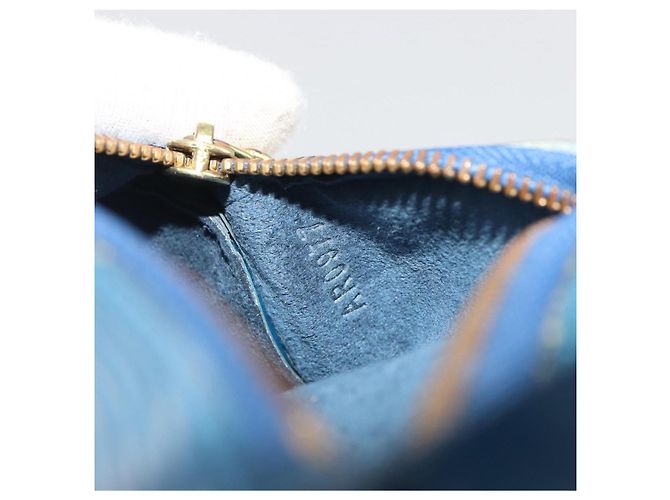 LOUIS VUITTON Epi Soufflot Pouch Blue LV Auth 196216 - vista 12