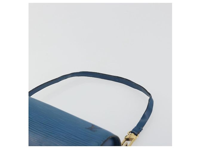 LOUIS VUITTON Epi Soufflot Pouch Blue LV Auth 196216 - vista 8