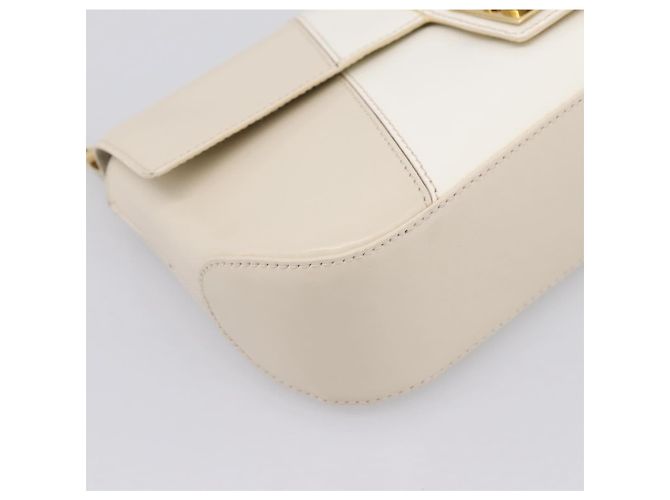 Borsa a tracolla Salvatore Ferragamo Gancini in pelle beige chiaro e oro Auth 196789A D'oro - vista 15