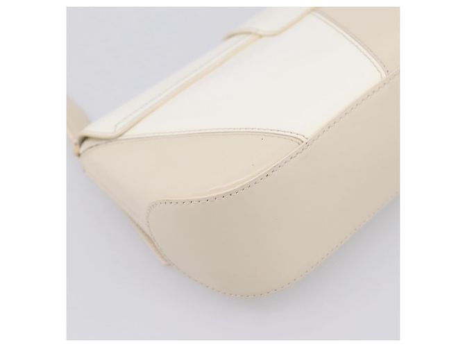 Borsa a tracolla Salvatore Ferragamo Gancini in pelle beige chiaro e oro Auth 196789A D'oro - vista 17