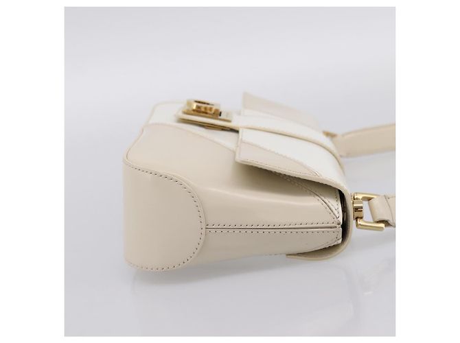 Borsa a tracolla Salvatore Ferragamo Gancini in pelle beige chiaro e oro Auth 196789A D'oro - vista 4