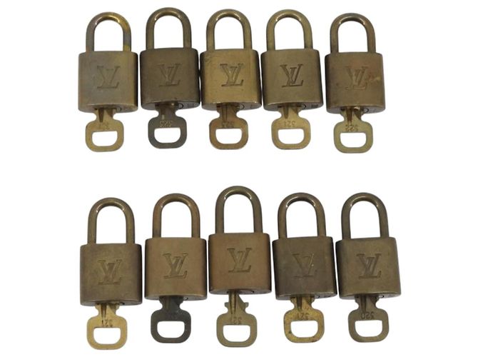 LOUIS VUITTON Padlock 10 Set Padlock metal Gold LV Auth 192564 Golden - view 2