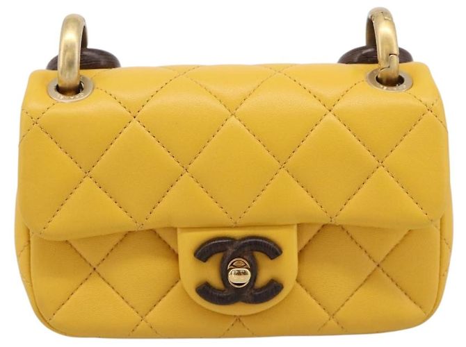 CHANEL Mini Matelasse 17 Borsa a catena Pelle d'Agnello Giallo Oro CC Auth 195513SAM D'oro - vista 13