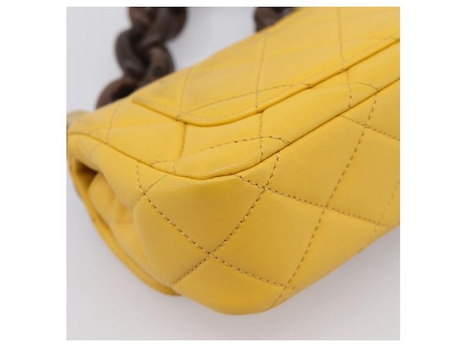 CHANEL Mini Matelasse 17 Borsa a catena Pelle d'Agnello Giallo Oro CC Auth 195513SAM D'oro - vista 16