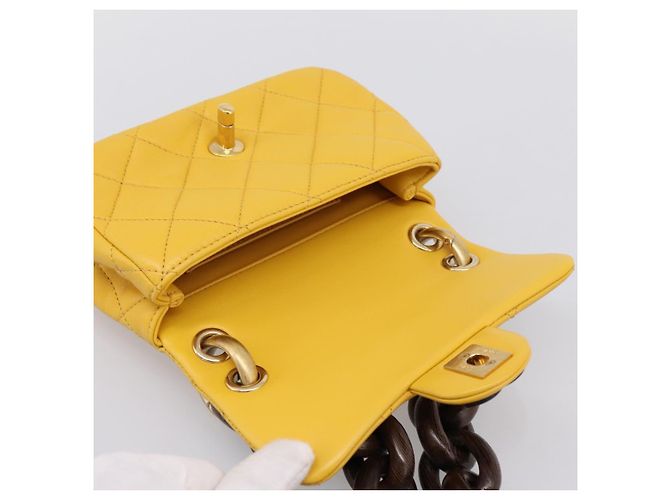 CHANEL Mini Matelasse 17 Borsa a catena Pelle d'Agnello Giallo Oro CC Auth 195513SAM D'oro - vista 17