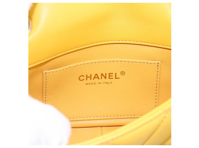 CHANEL Mini Matelasse 17 Borsa a catena Pelle d'Agnello Giallo Oro CC Auth 195513SAM D'oro - vista 18