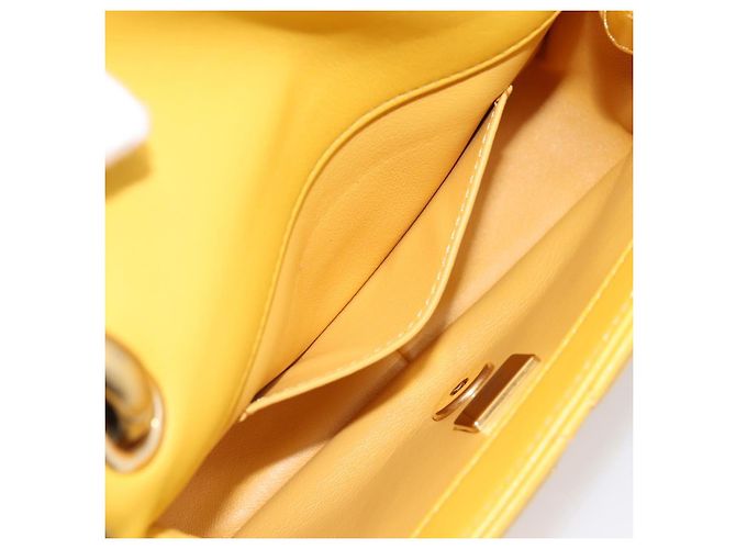 CHANEL Mini Matelasse 17 Borsa a catena Pelle d'Agnello Giallo Oro CC Auth 195513SAM D'oro - vista 21