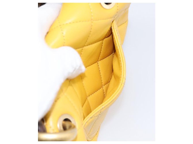 CHANEL Mini Matelasse 17 Borsa a catena Pelle d'Agnello Giallo Oro CC Auth 195513SAM D'oro - vista 22