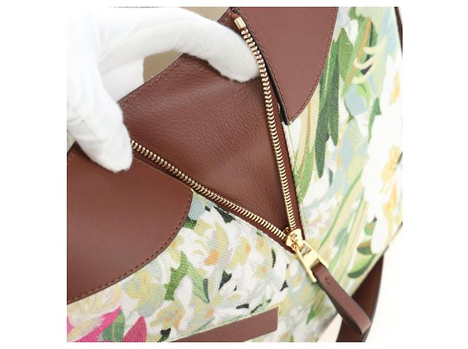 LOEWE x Studio Ghibli Spirited Away Hammock Small Bag Canvas Brown Auth 167469SM Marrone - vista 23