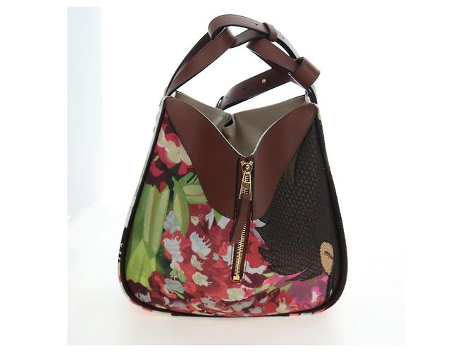 LOEWE x Studio Ghibli Spirited Away Hammock Small Bag Canvas Brown Auth 167469SM Marrone - vista 4