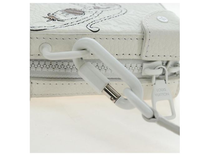 LOUIS VUITTON Taurillon Clemence Soft Trunk LV Friends M80146 Auth 194713SAM Bianco - vista 20