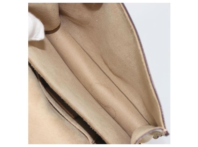 Borsa a spalla con catena FENDI in pelle beige e oro Auth bs36715 D'oro - vista 25