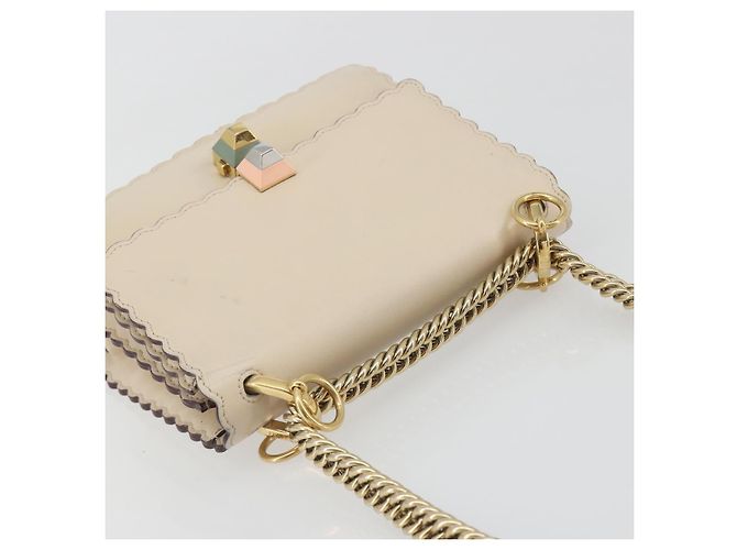 Borsa a spalla con catena FENDI in pelle beige e oro Auth bs36715 D'oro - vista 7