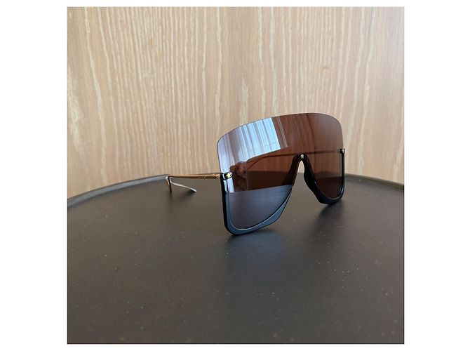 Gafas de sol Shield Gucci GG0540S Cruise 2020 Runway Negro Dorado - vista 11