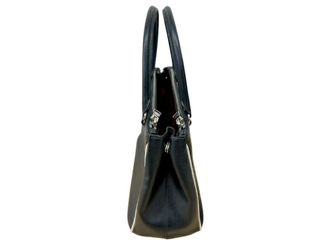 Bolso de mano Prada Saffiano Galleria negro - vista 4
