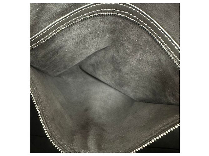 Borsa a mano in pelle Louis Vuitton Ixia PM Marrone Nero - vista 9