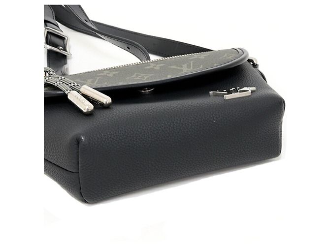 Borsa a tracolla portafoglio wearable Louis Vuitton Pulse Nero Cachi - vista 3