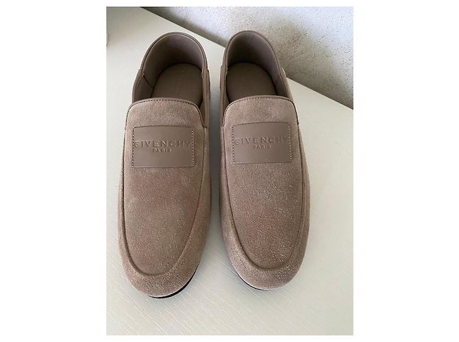 Mocassins Givenchy en daim beige - vue 10