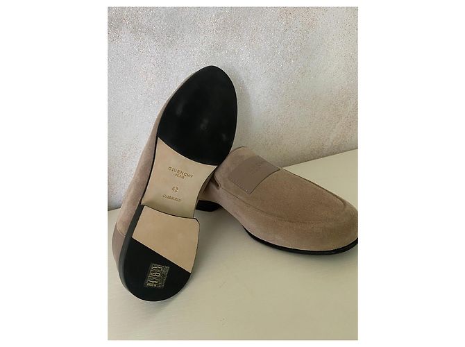 Mocassins Givenchy en daim beige - vue 7